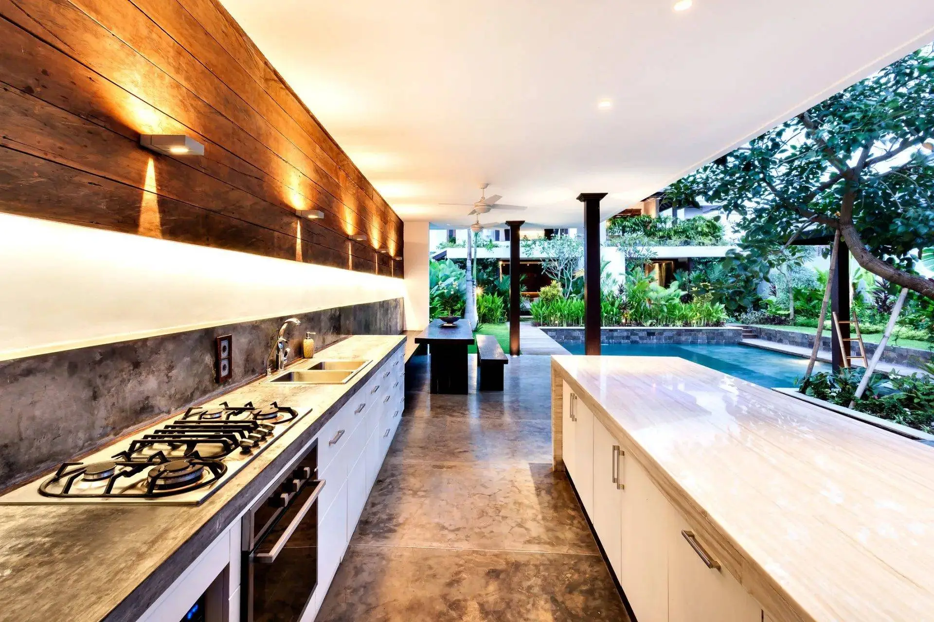 Outdoor Kitchen Design — hero